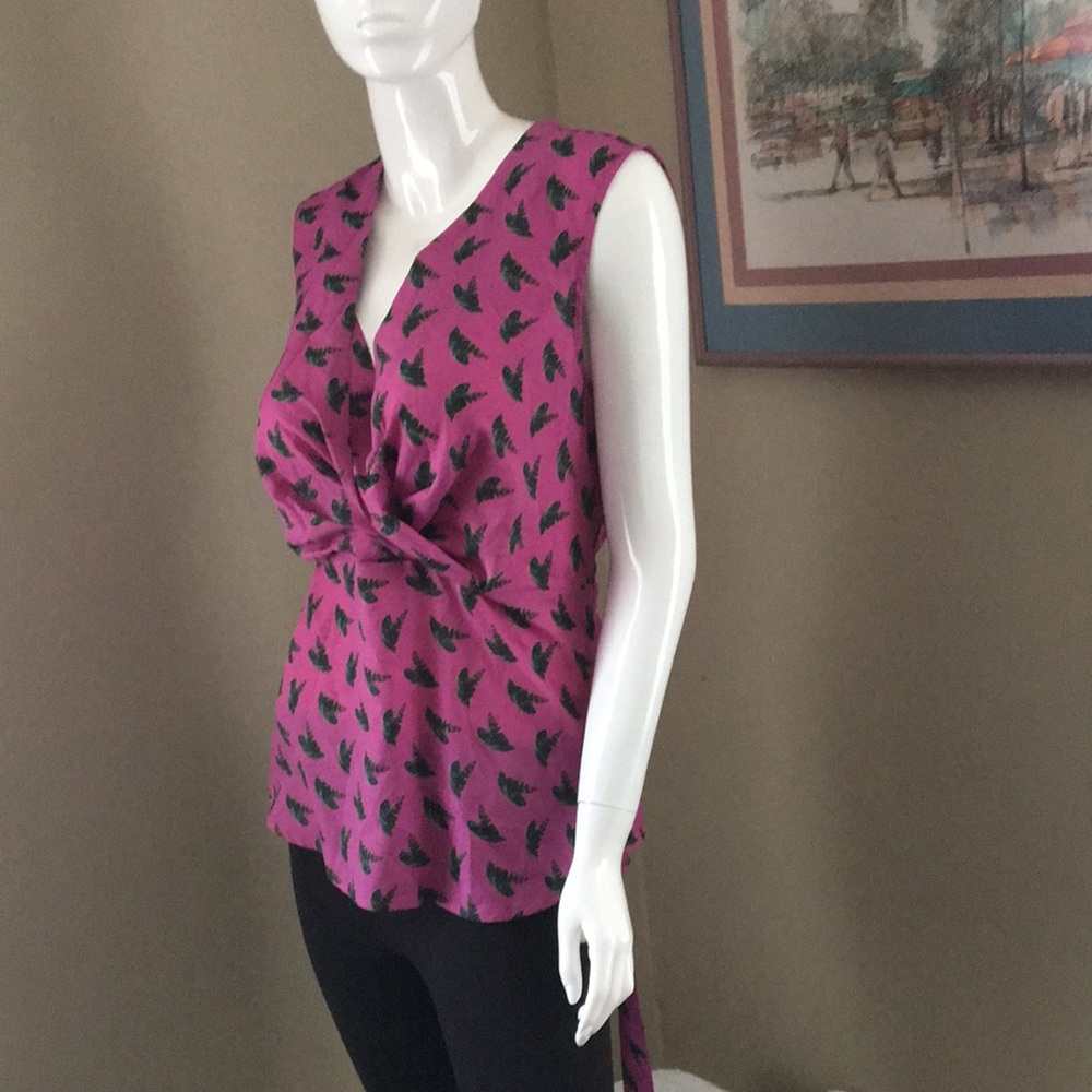 🛍 Sleeveless Top Size XL Feathers **3 for $15**